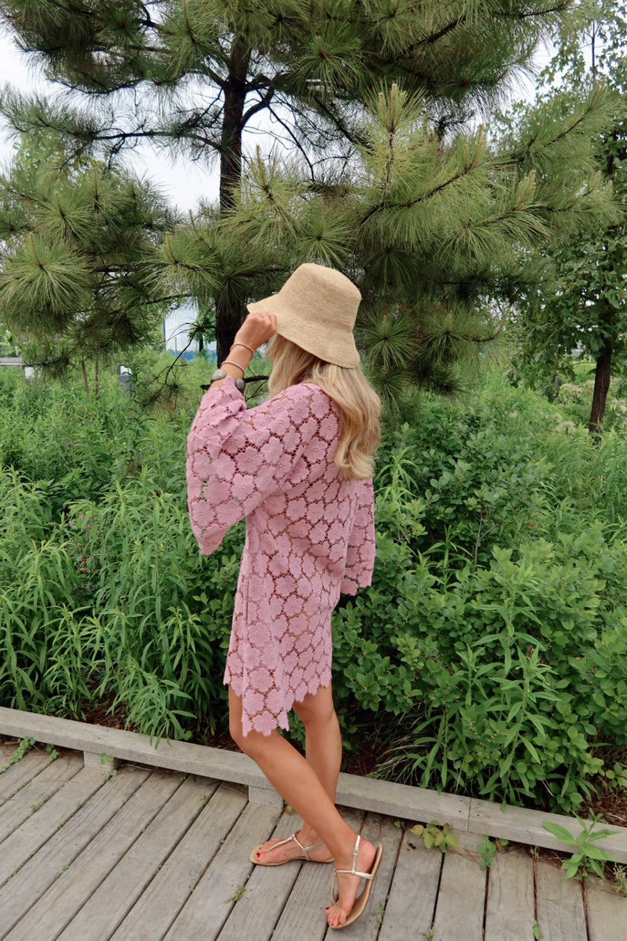 Gianina Cosmos Flower Lace Mini Caftan - Mauve