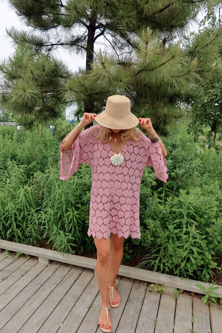 Gianina Cosmos Flower Lace Mini Caftan - Mauve